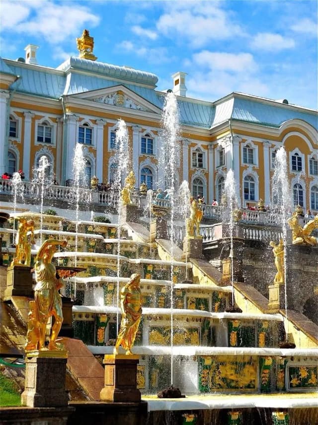 Кронштадт и Петергоф