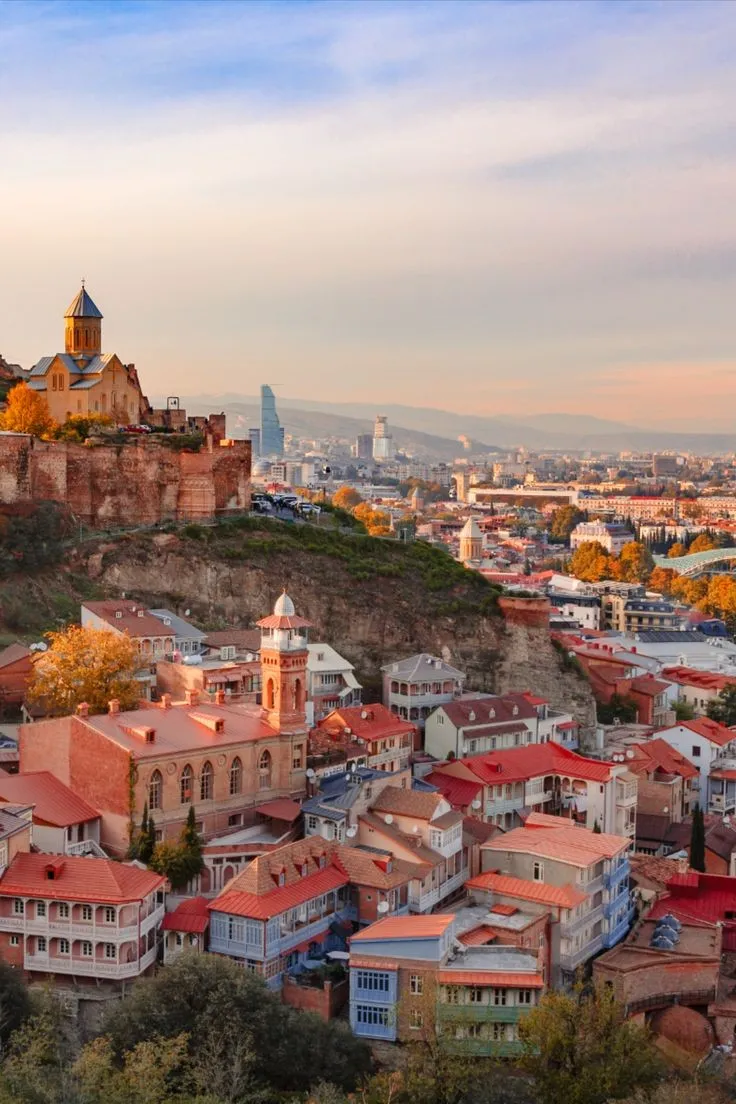 Пересечение границы, Казбек и экскурсия по Тбилиси